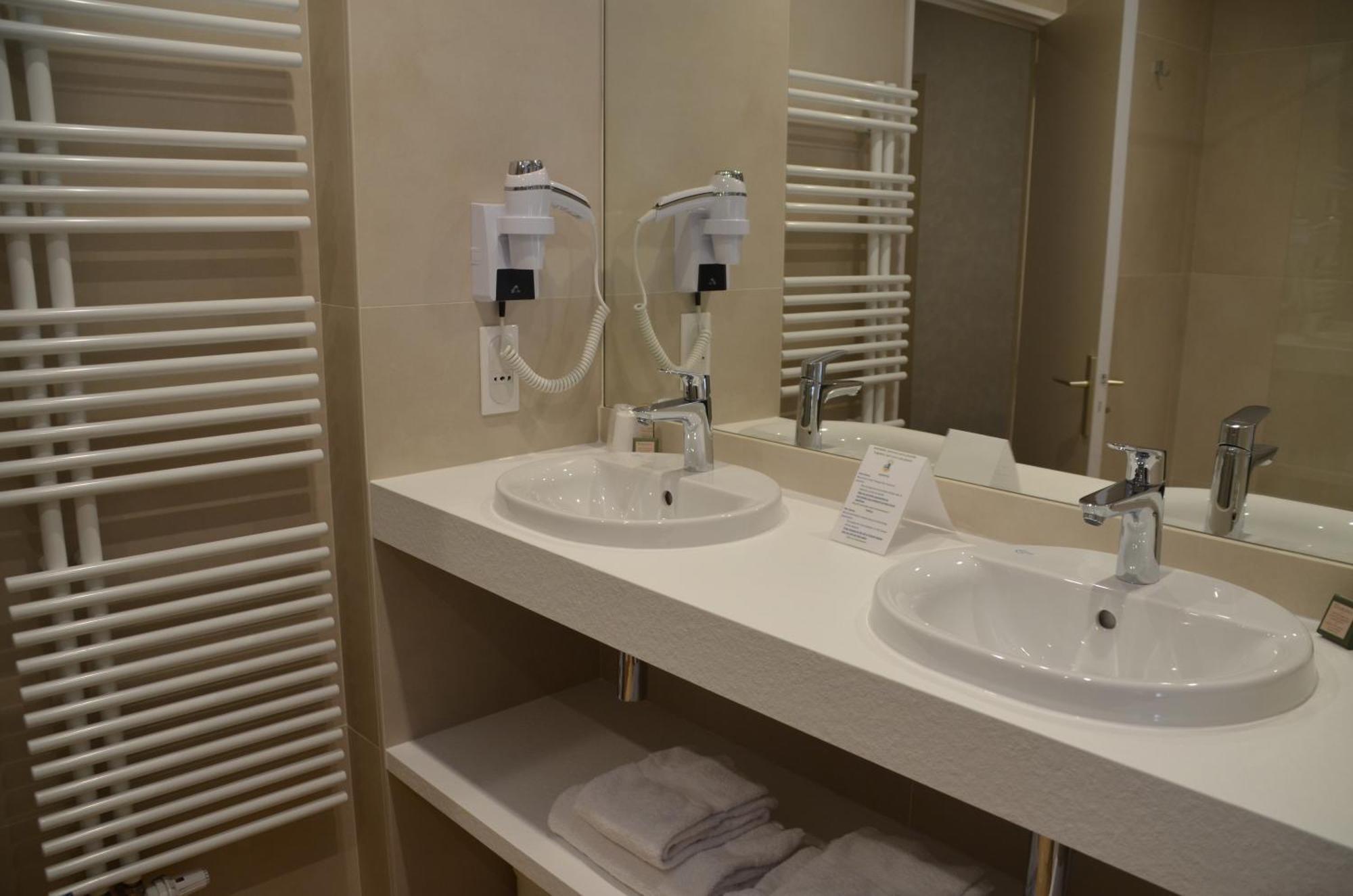 Hotel De Bourgogne Cluny Ngoại thất bức ảnh